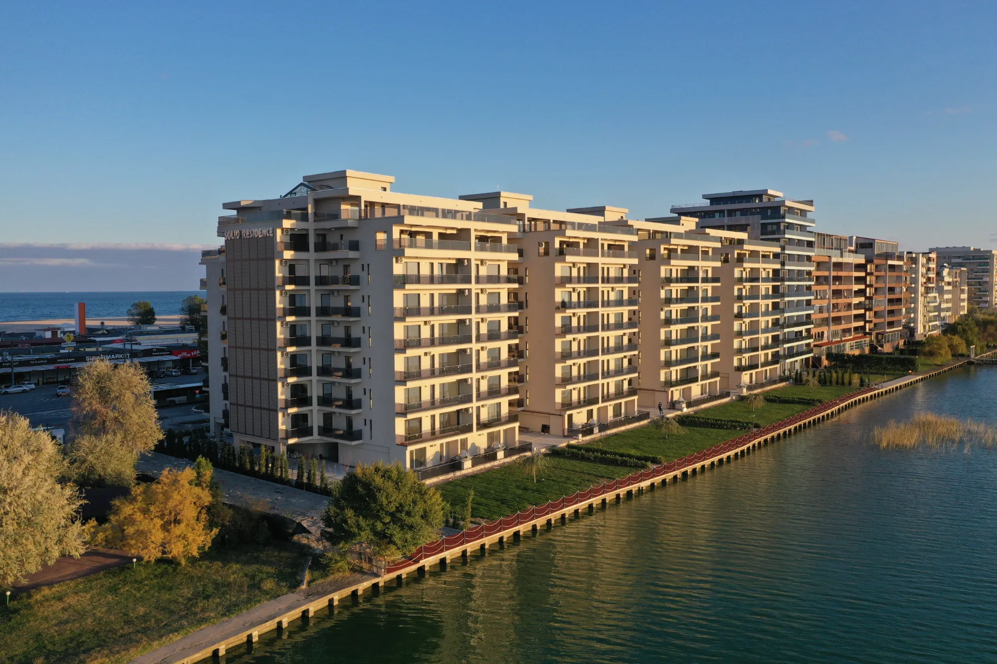 Solid Residence Mamaia La Butoaie - Apartamente pe Malul Lacului